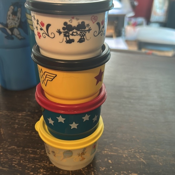 Bundle of kids Tupperware - Picture 3 of 6
